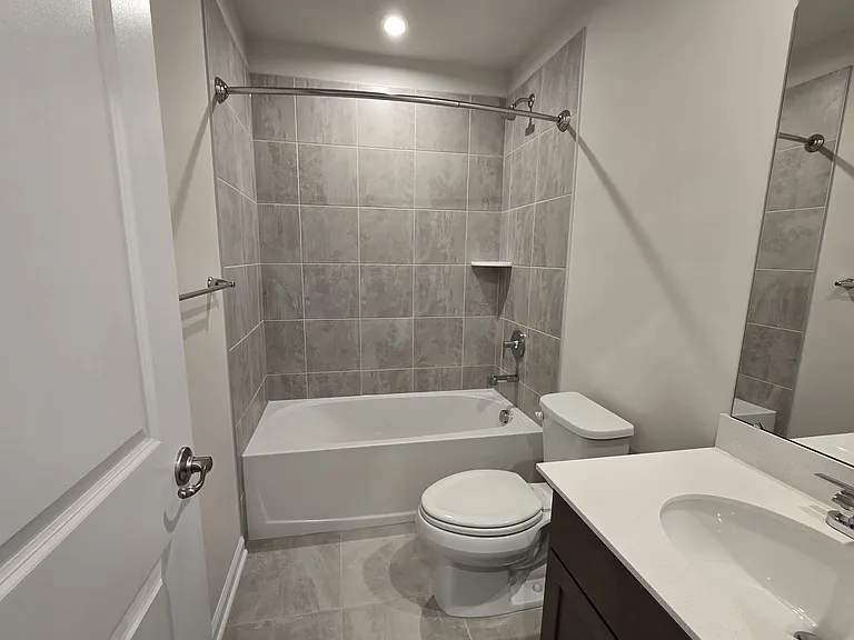 4928 Dunhaven Dr — Photo 5
