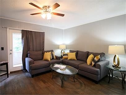 2nd image of 2501 Case St APT 1