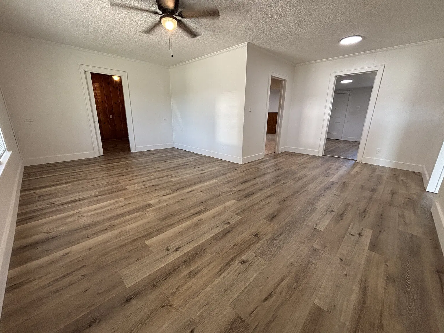 3 bed, 1.0 bath, 1676 sqft, $1,500 — Photo 2