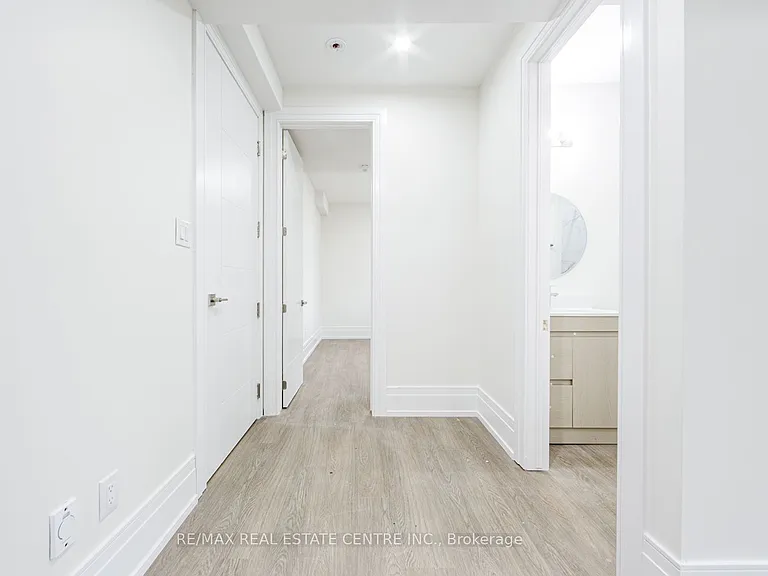 143 Balsam Dr — Photo 28