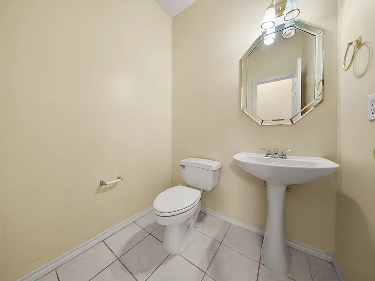 2808 Barksdale Dr — Photo 20