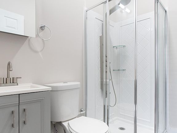 5th image of 3740 N 13th St #17