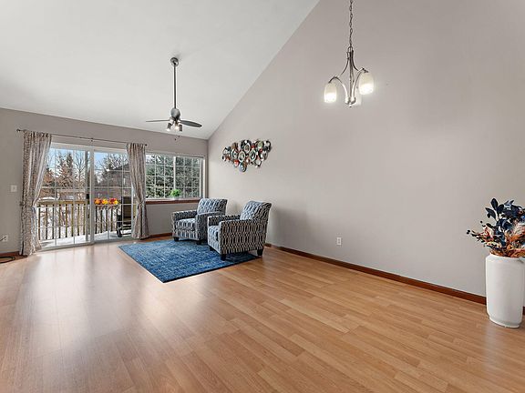 3rd image of 3000 Columbine Cir APT G