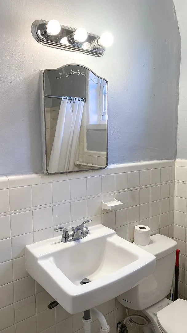 4246 Parkside Ave — Photo 3