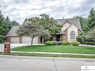 13421 Parker Cir, Omaha, NE 68154