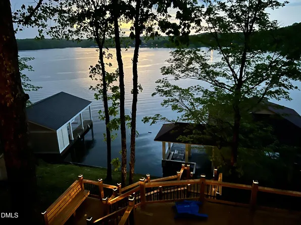 316 Bunny Rabbit Rd, Leasburg, NC 27291