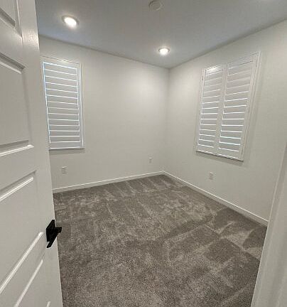 5th image of 905 Madonna Rd Unit 18