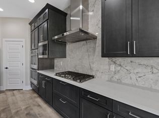10136 E Cintron Dr, Mesa, AZ 85212