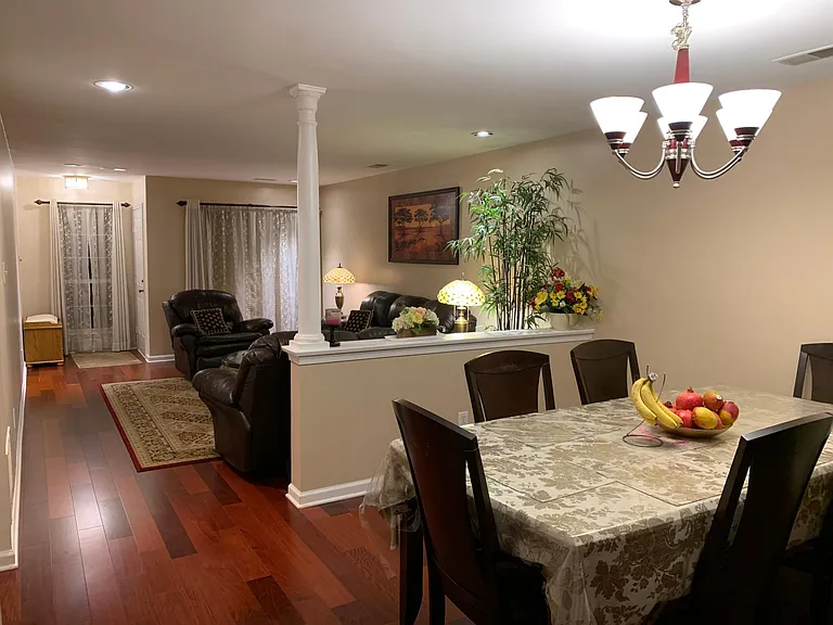 304 Harvest Ln — Photo 4