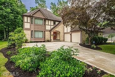 1st image of 3075 Oakwood Ln