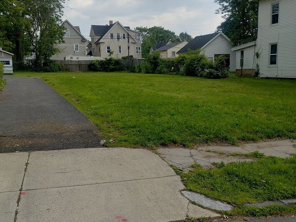 2nd image of 29 Vinton St