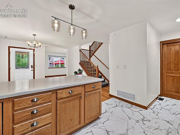 3rd image of 1359 Lindenwood Grv