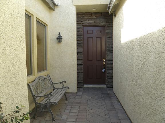 2nd image of 8133 Chestnut Hollow Ave