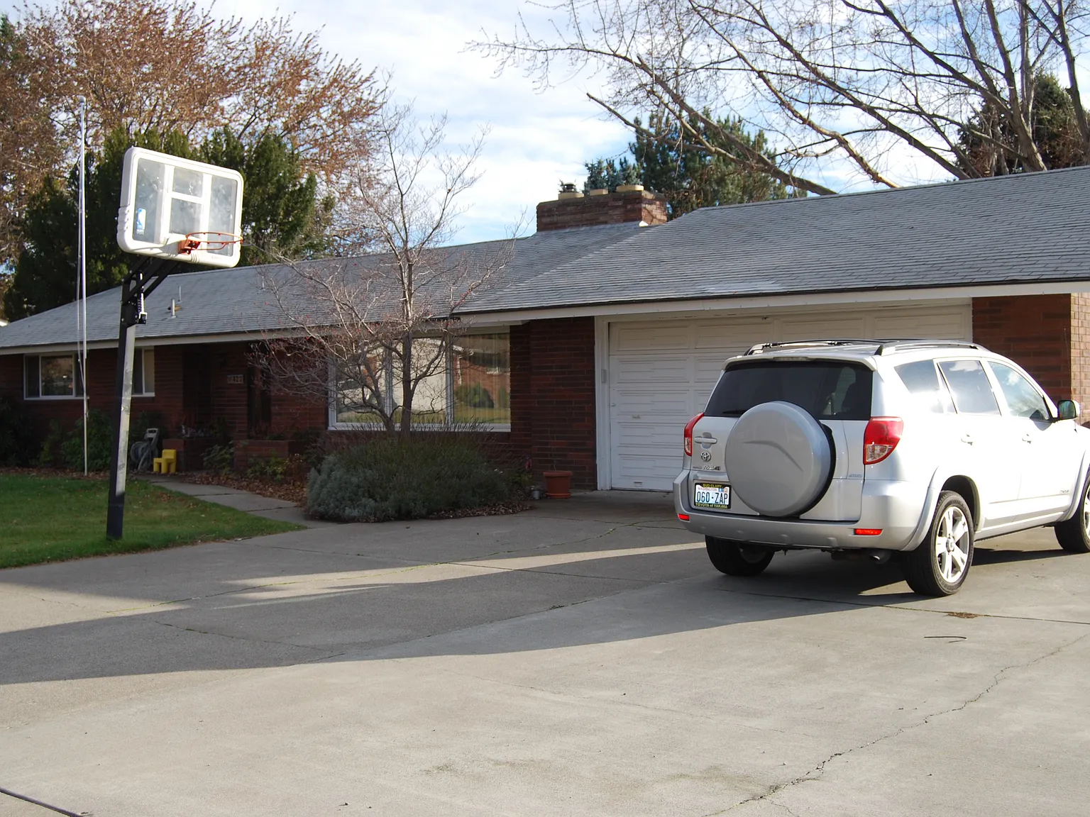 3 bed, 1.5 bath, 1650 sqft, $2,400 — Photo 2