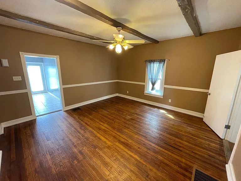 1627 Blaine Ave — Photo 6