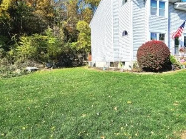 17 Village Dr #1007, Hamburg, NJ 07419