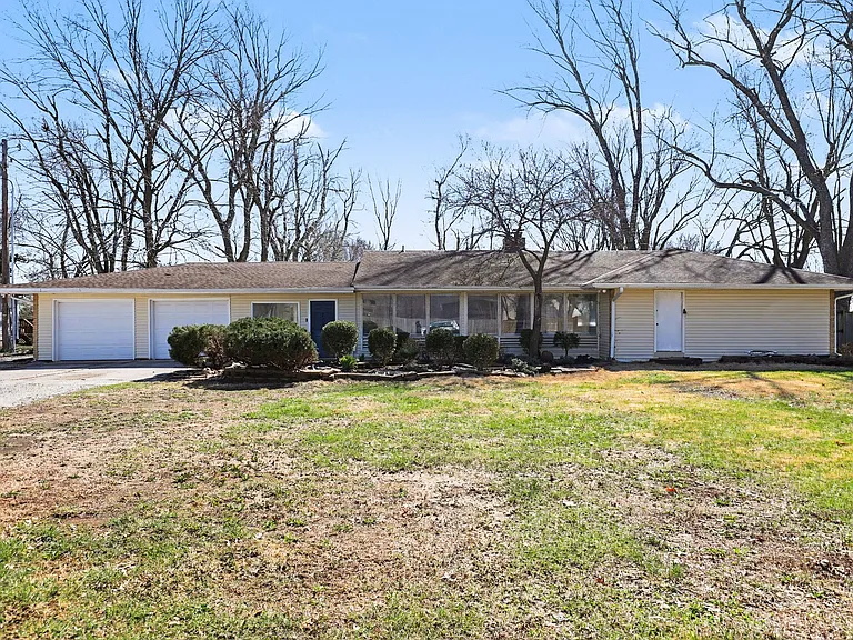 713 NW Black Twig Ln — Photo 16