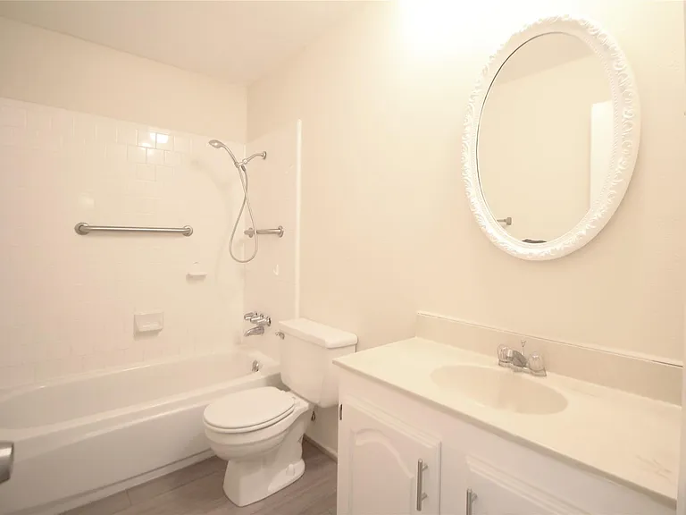 5327 Karenbeth Dr — Photo 5