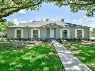 16931 Hibiscus Ln, Friendswood, TX 77546