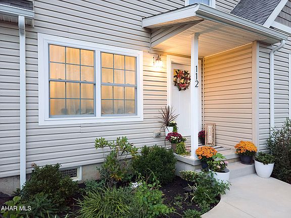 2nd image of 112 Fiore Ln