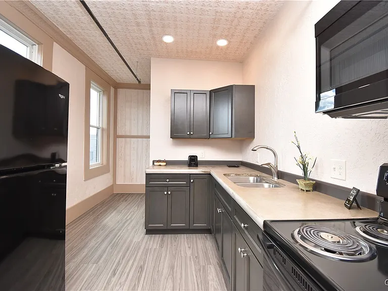 152 Court St #5 — Photo 15