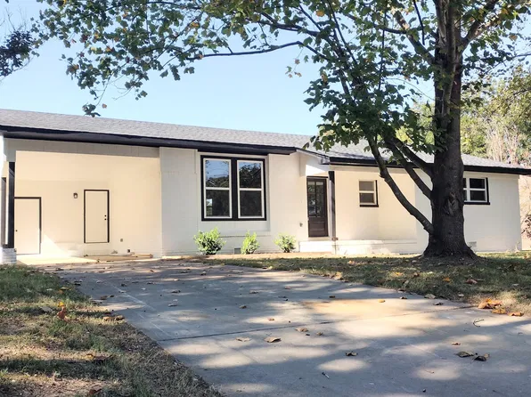 1817 Davy Crockett Cv, Dyersburg, TN 38024