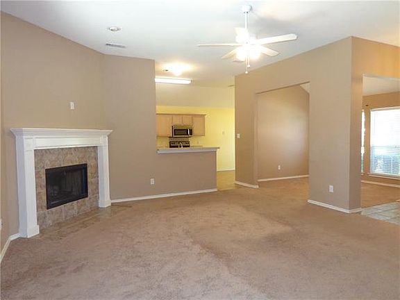 4th image of 532 N Palomino Dr