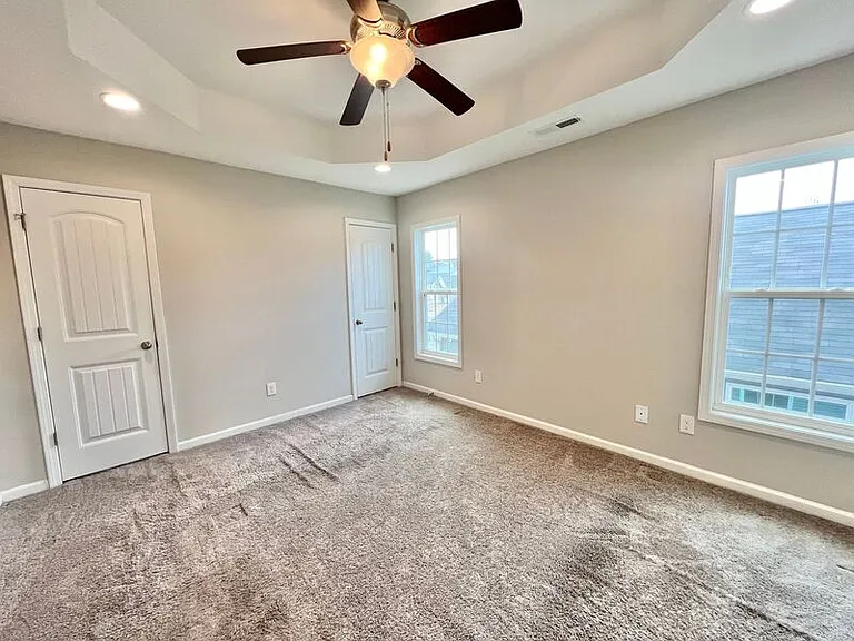 74 Griffith Pl — Photo 9