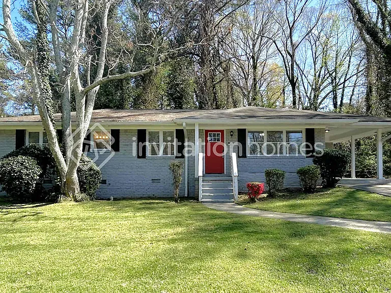 2365 Shamrock Dr — Photo 1