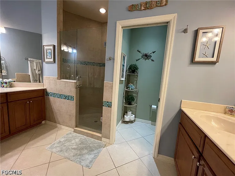 10630 Camarelle Cir — Photo 32