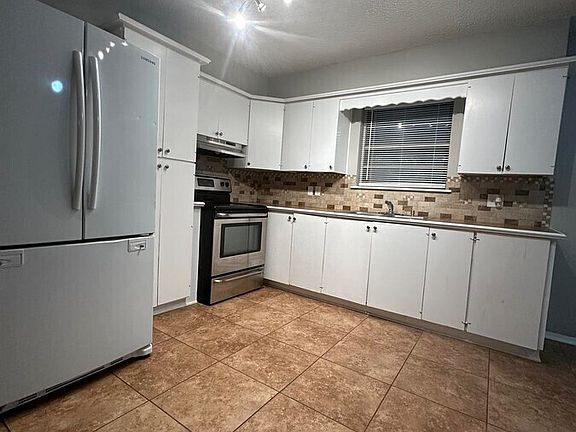 2nd image of 4728 SE 22nd St