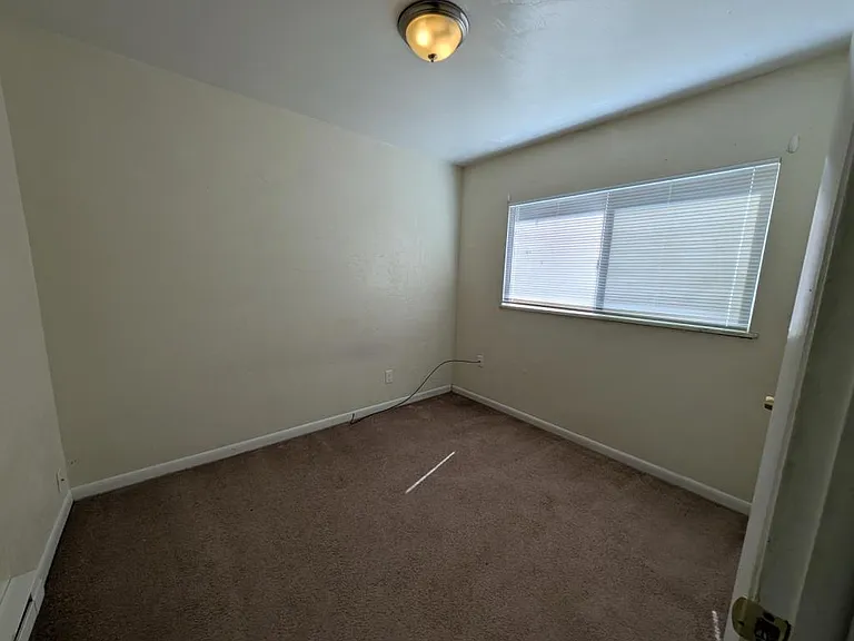 430 N 2nd Ave #A — Photo 5
