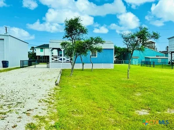 1303 W Adams Ave, Port O Connor, TX 77982