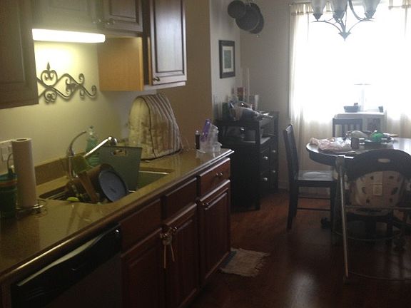 3rd image of 5588 N Lincoln Ave APT 303