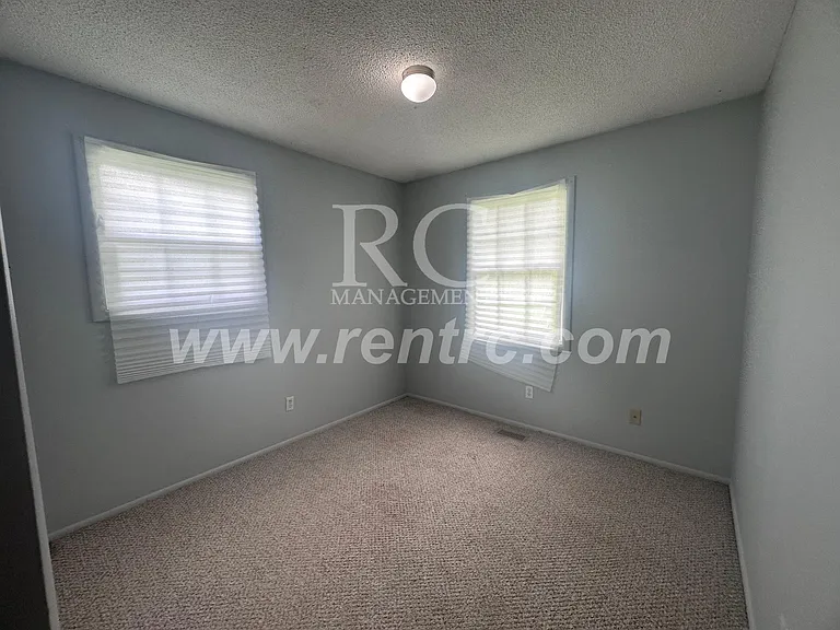 917 Timberline Dr — Photo 10