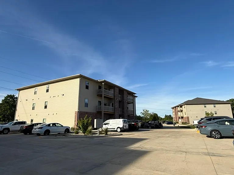 Cypress Ridge Apartments — Photo 14