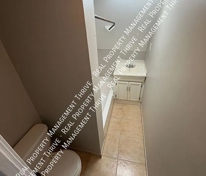 103 Ash St #2 — Photo 17