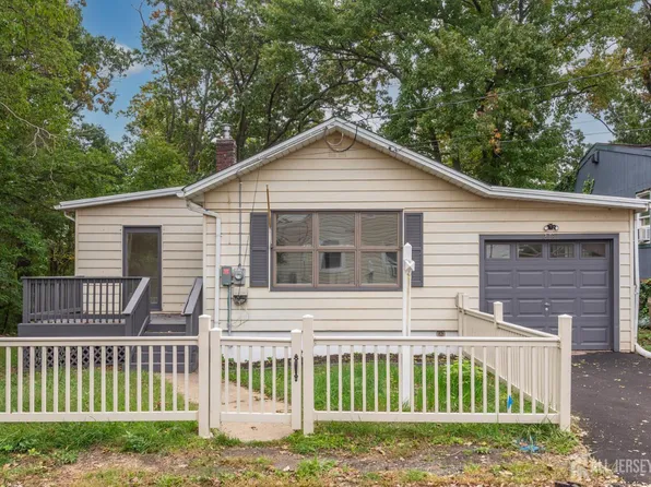 278 Outlook Blvd, Keyport, NJ 07735