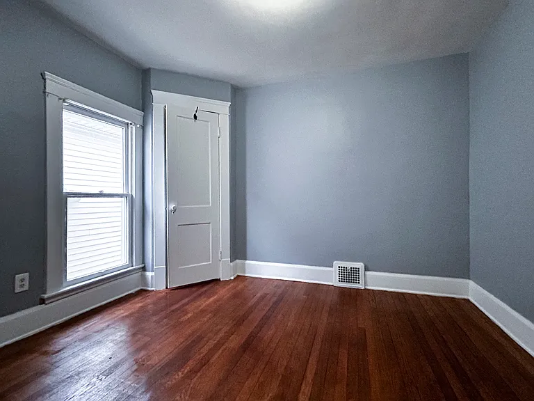 316 4th St #2 — Photo 7