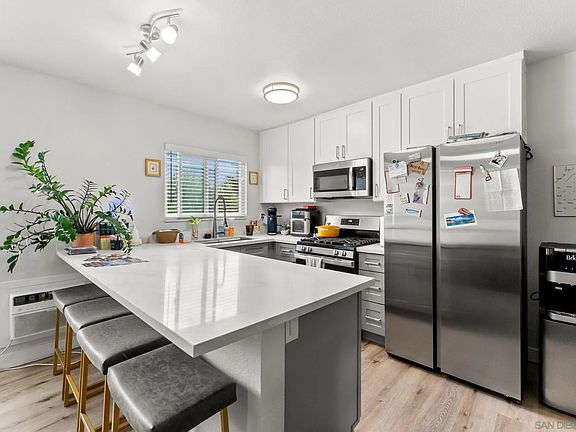 3rd image of 4755 Felton St