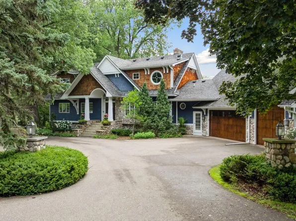 3135 N Shore Dr, Wayzata, MN 55391