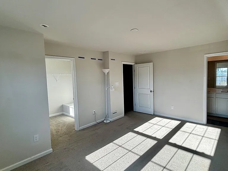 189 Mazzeo Dr — Photo 10