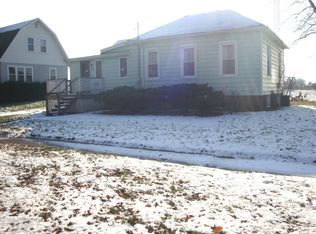321 E Garfield Ave, Cissna Park, IL 60924