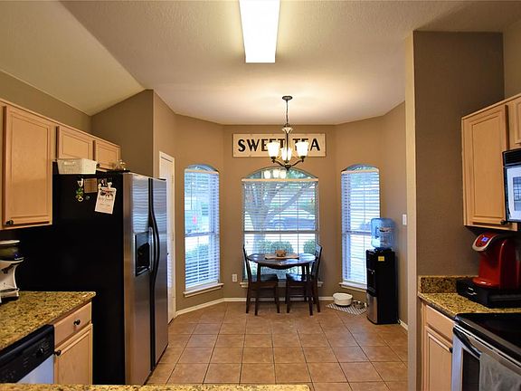 4th image of 1228 Cedarcrest Dr