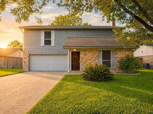 3706 Royal Manor Dr, Houston, TX 77082