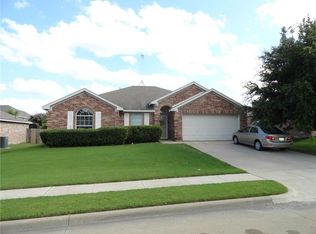107 Sierra Dr, Waxahachie, TX 75167