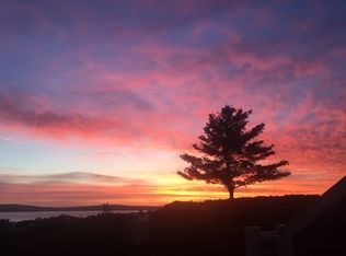 4015 Cedar Bluff Dr, Petoskey, MI 49770