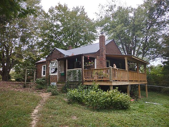 2nd image of 652 Gamaliel Rd