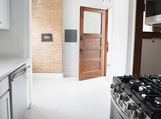 254 Lincolnway APT 8, Valparaiso, IN 46383