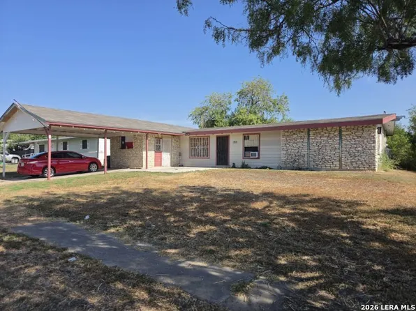 6223 CEDAR VALLEY DR, San Antonio, TX 78242